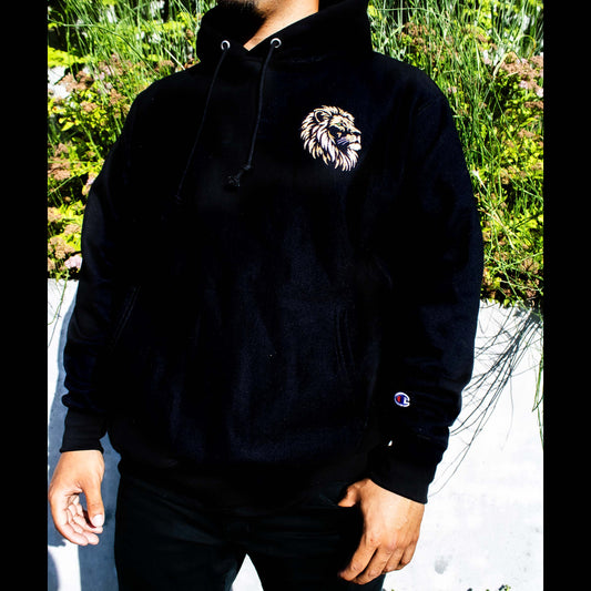 Sweater - Lion Embroidered